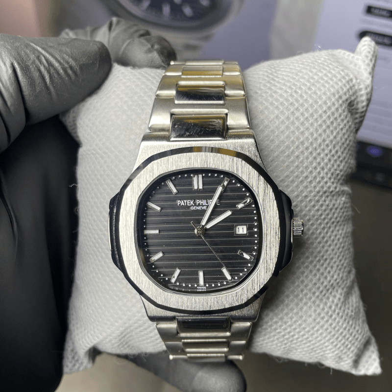 Patek Philippe Luxury Watch – Classic Black Dial